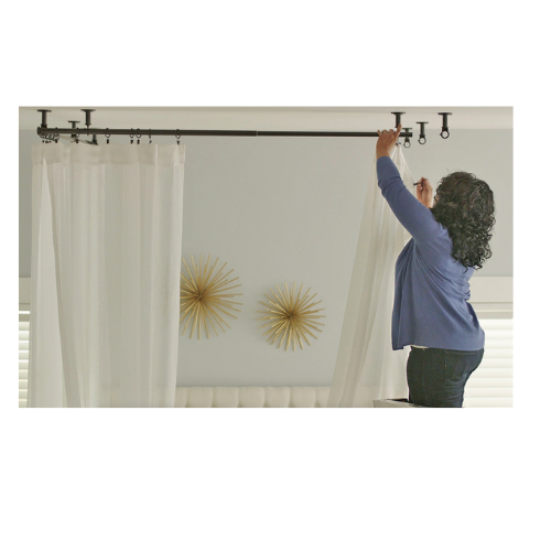 Hanging Curtains 